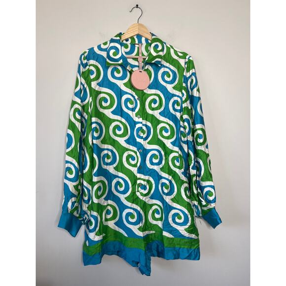 NWT Alexis Qu Swirl Satin Button Collared Long-Sleeve Green Blue Romper Size: L - Picture 2 of 7